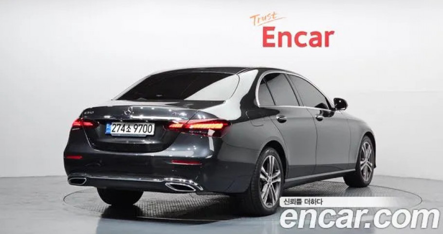 Mercedes-Benz E-Class 
