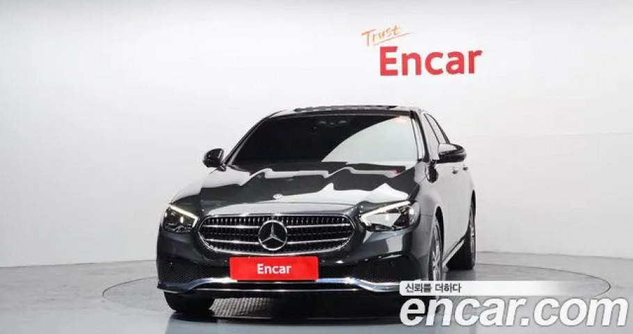 Mercedes-Benz E-Class 