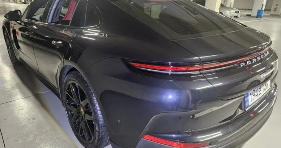 Porsche Panamera 