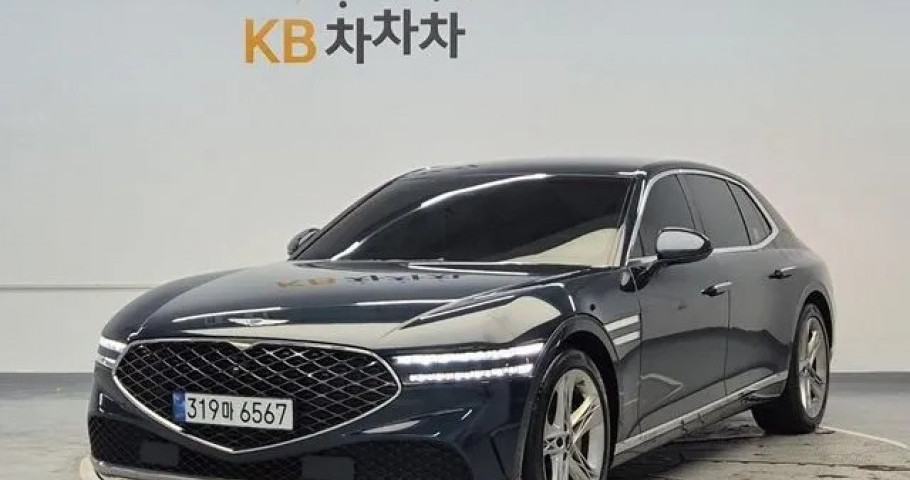 Genesis G90 