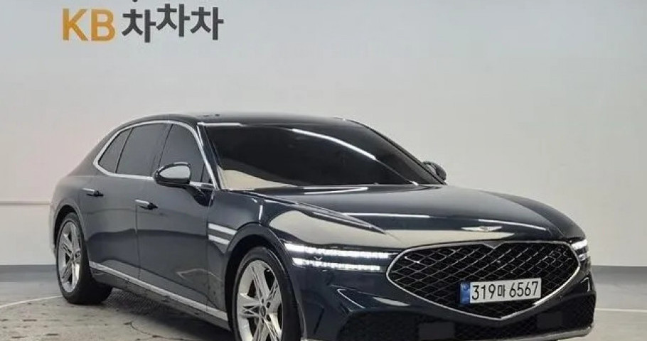 Genesis G90 