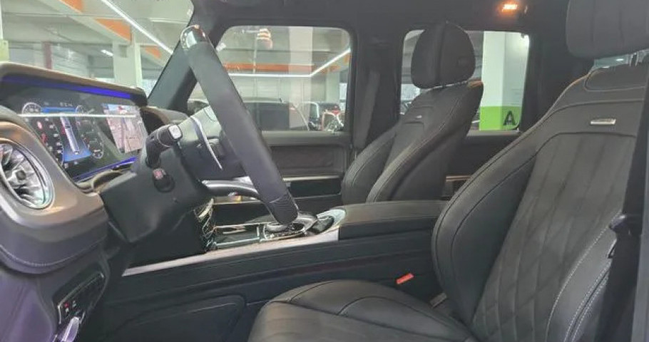 Mercedes-Benz G-Class 