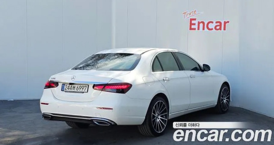 Mercedes-Benz E-Class 