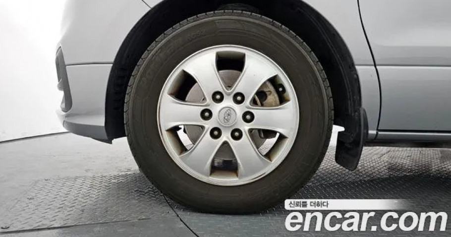 Hyundai Starex 