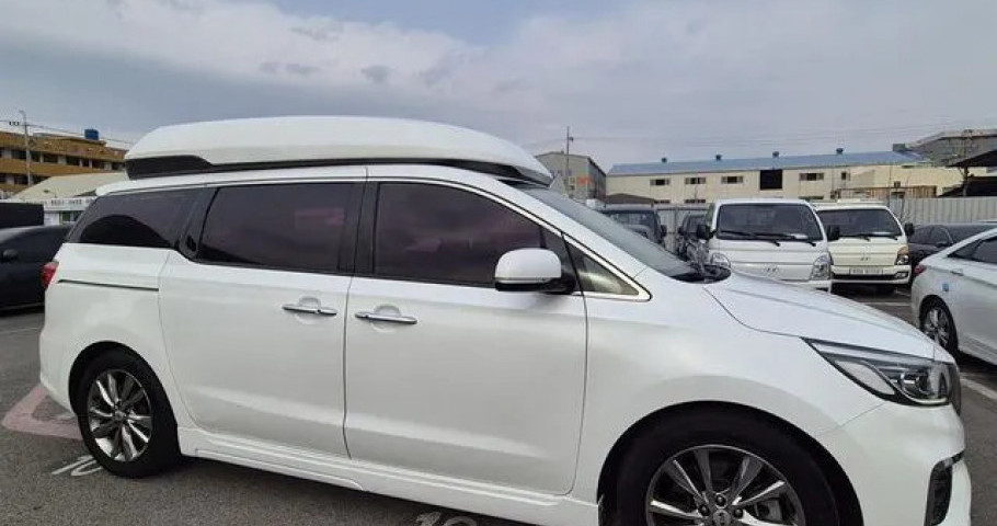 Kia Carnival 