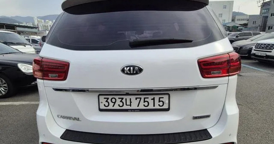 Kia Carnival 