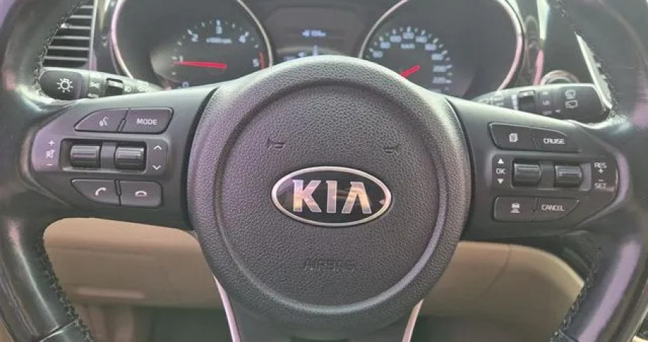 Kia Carnival 