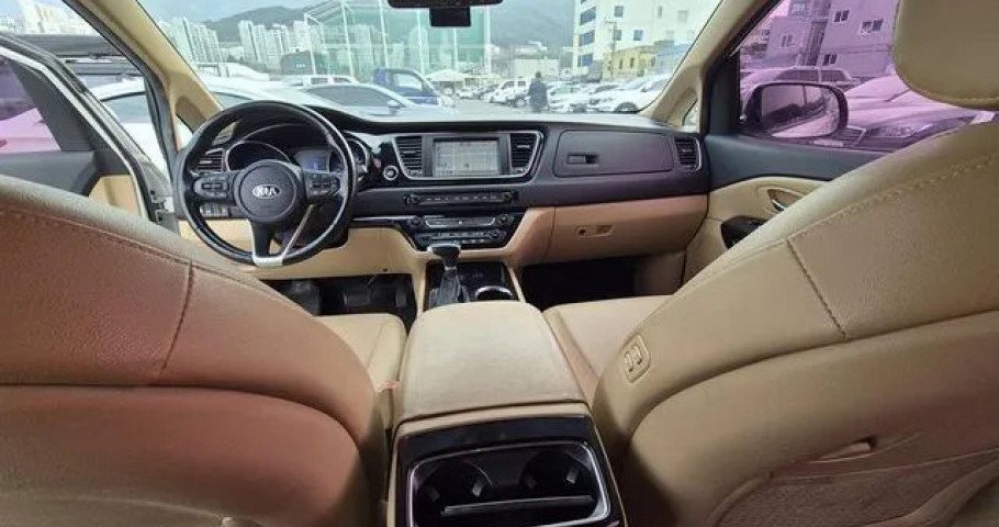 Kia Carnival 