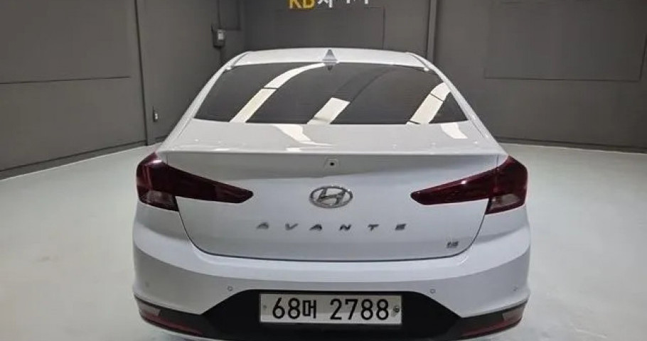 Hyundai Avante 