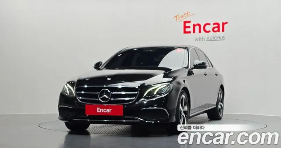 Mercedes-Benz E-Class 