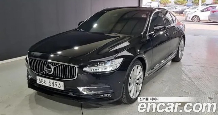 Volvo S90 