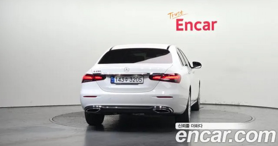 Mercedes-Benz E-Class 
