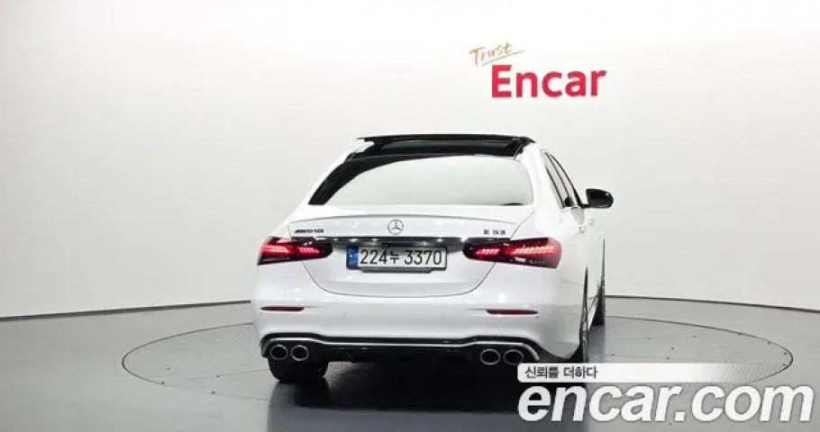 Mercedes-Benz E-Class 