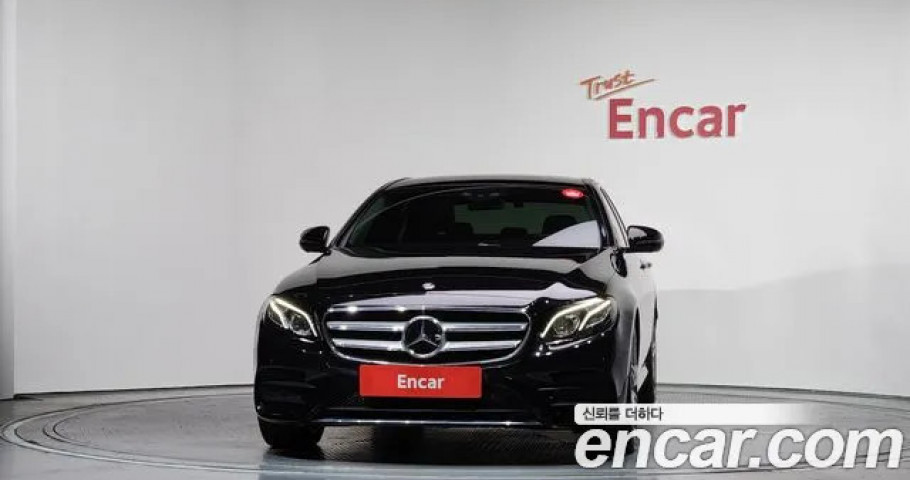 Mercedes-Benz E-Class 