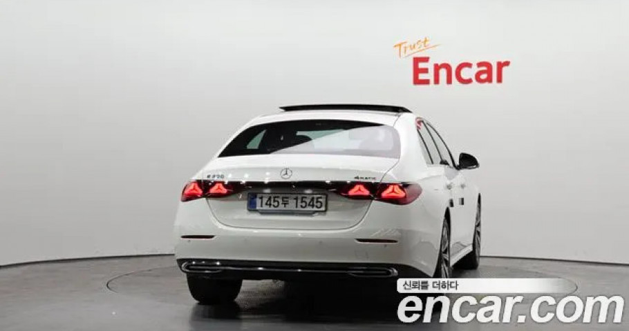 Mercedes-Benz E-Class 