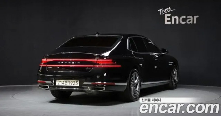 Genesis G90 