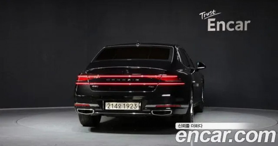 Genesis G90 