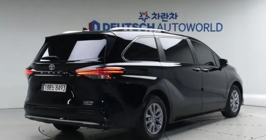 Toyota Sienna 