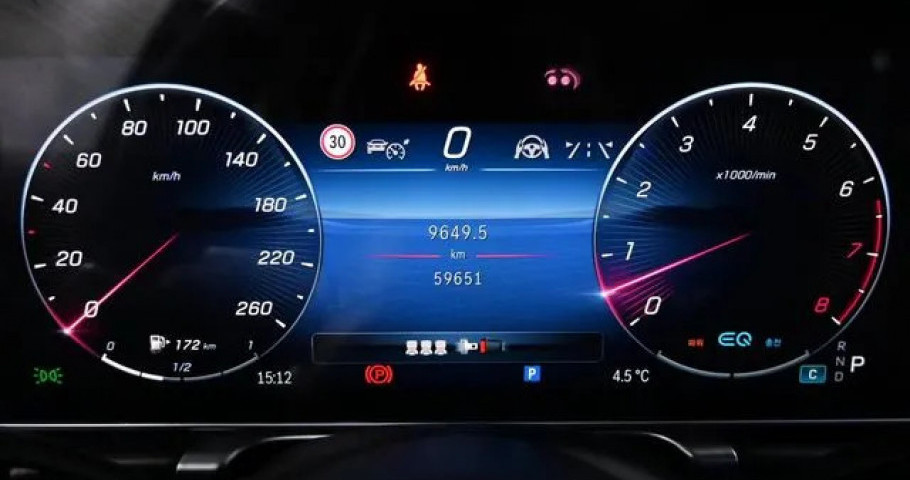 Mercedes-Benz S-Class 