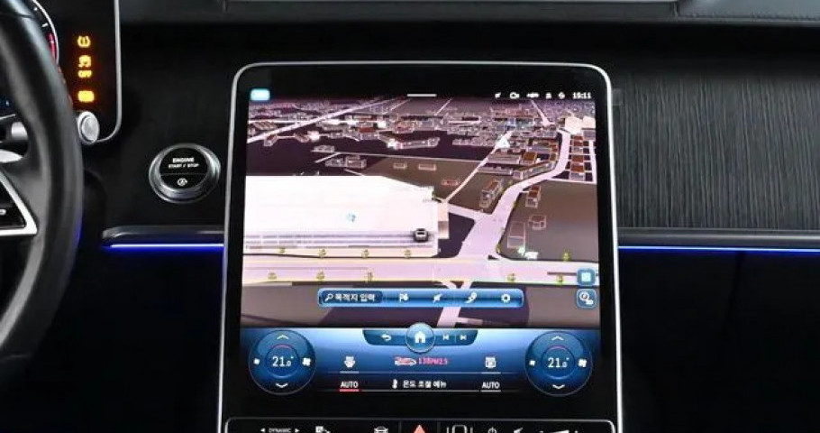 Mercedes-Benz S-Class 