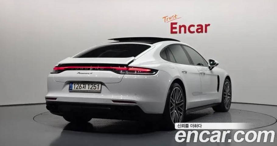 Porsche Panamera 