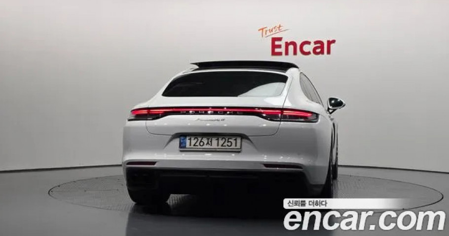 Porsche Panamera 