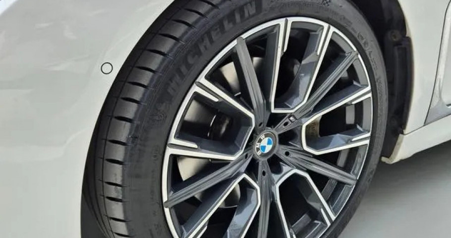 Bmw 7-Series 