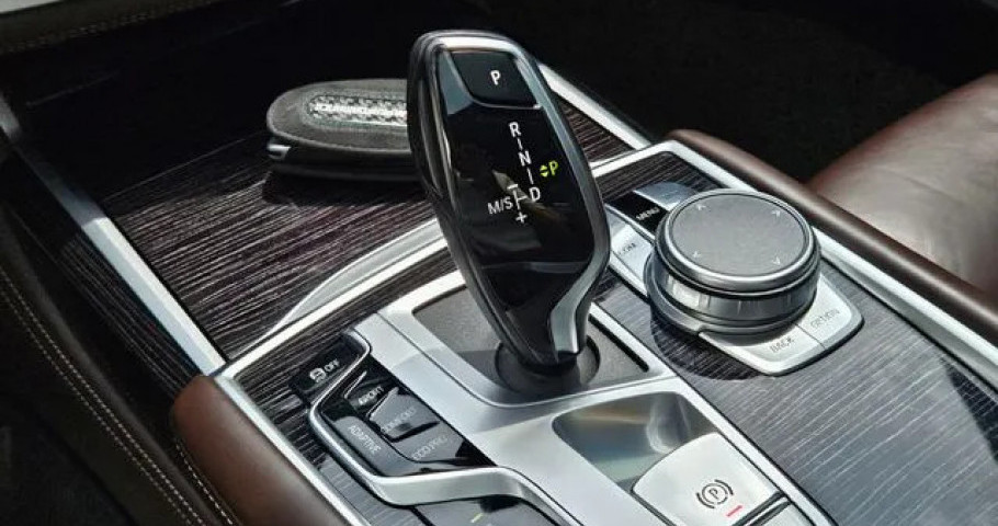 Bmw 7-Series 