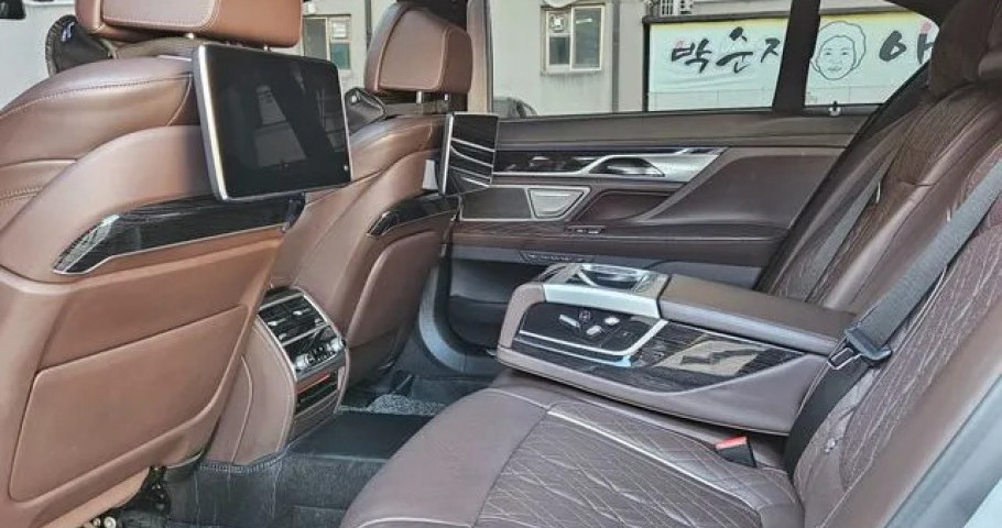 Bmw 7-Series 