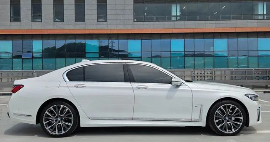 Bmw 7-Series 