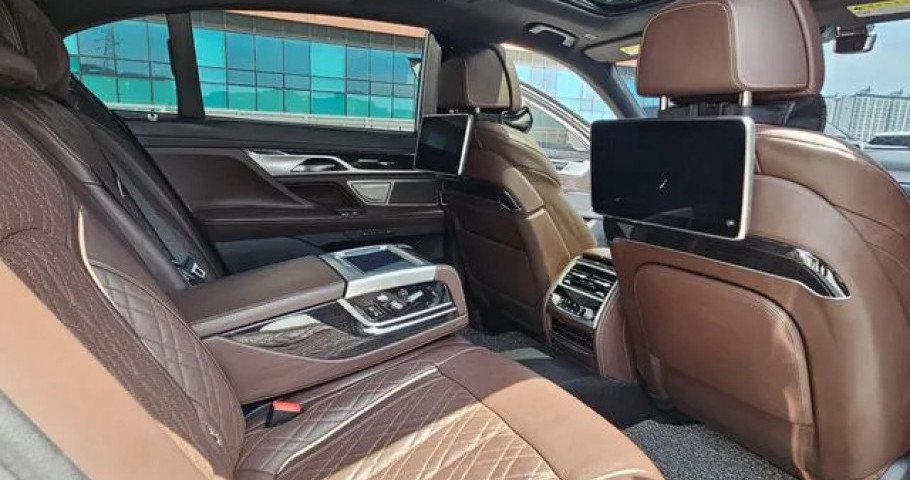 Bmw 7-Series 