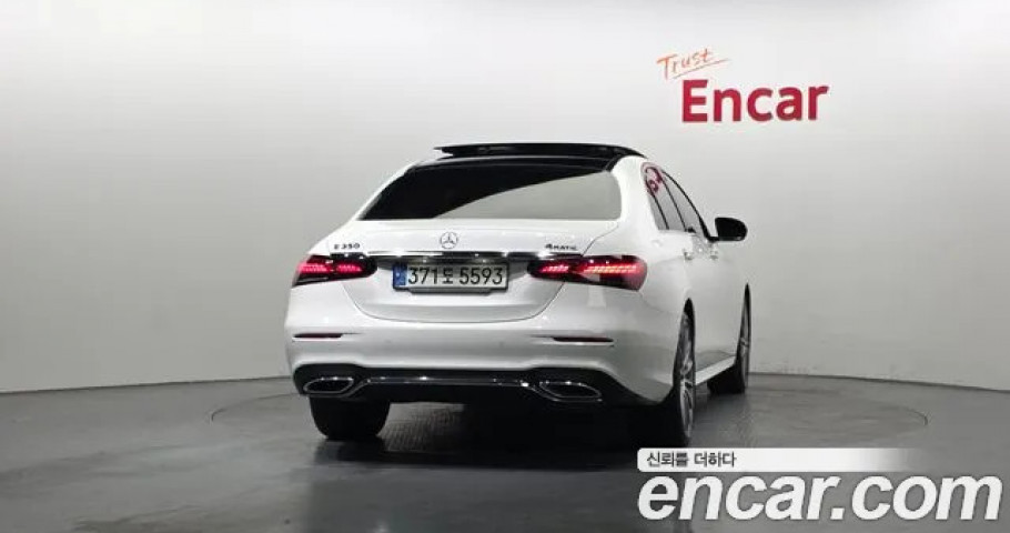Mercedes-Benz E-Class 