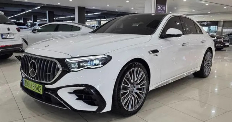 Mercedes-Benz E-Class 