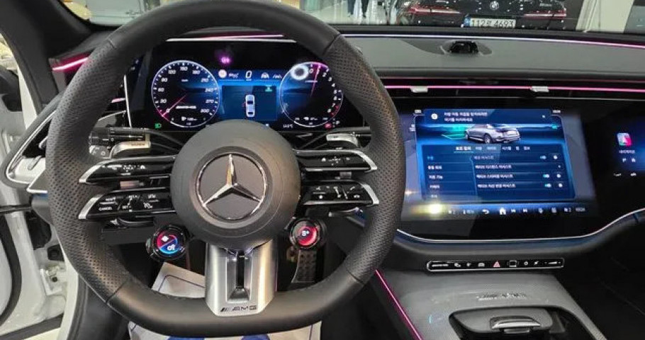 Mercedes-Benz E-Class 