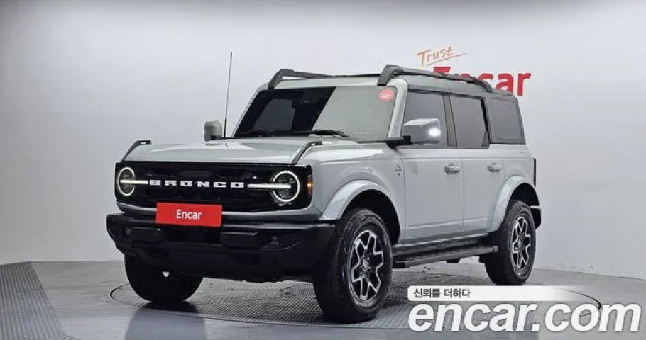 Ford Bronco 