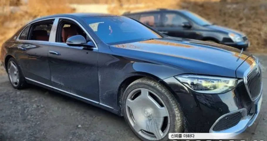 Mercedes-Benz S-Class 