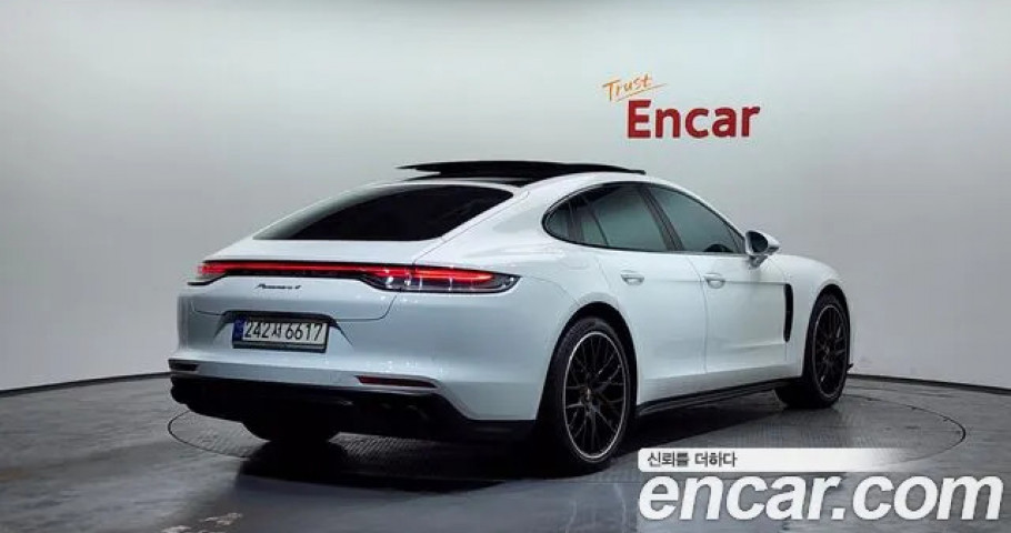 Porsche Panamera 