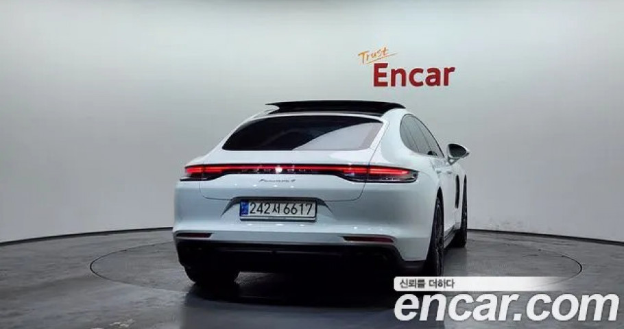 Porsche Panamera 