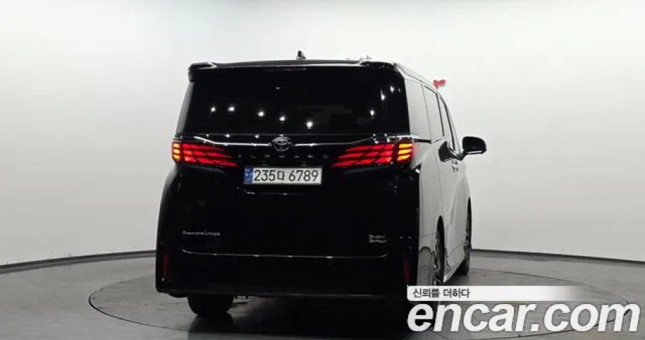 Toyota Alphard 