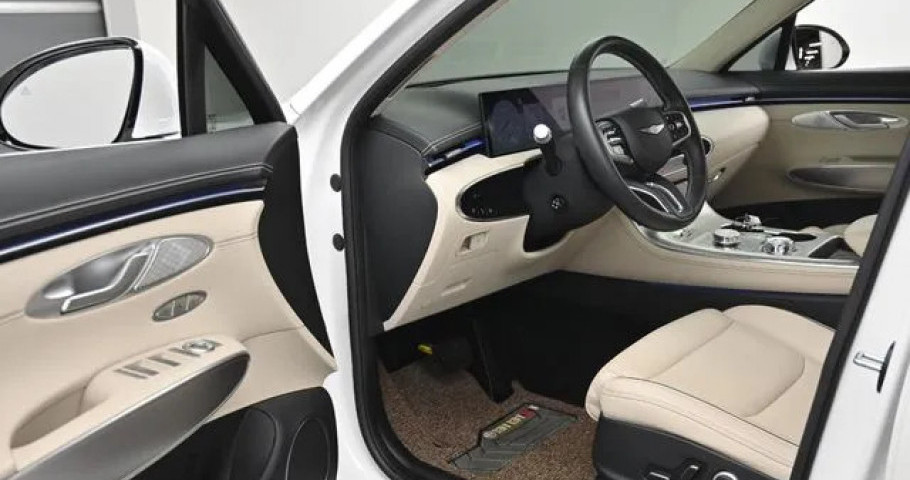 Genesis Gv70 