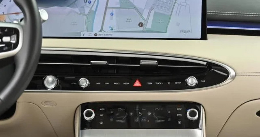 Genesis Gv70 