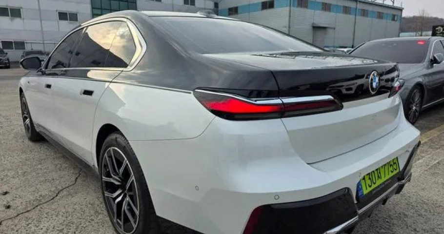 Bmw 7-Series 