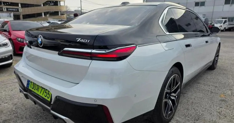 Bmw 7-Series 