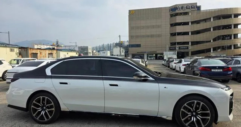 Bmw 7-Series 