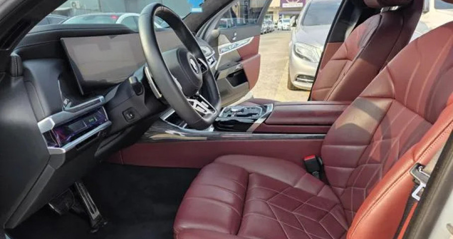 Bmw 7-Series 