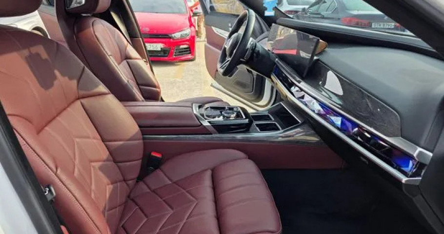 Bmw 7-Series 
