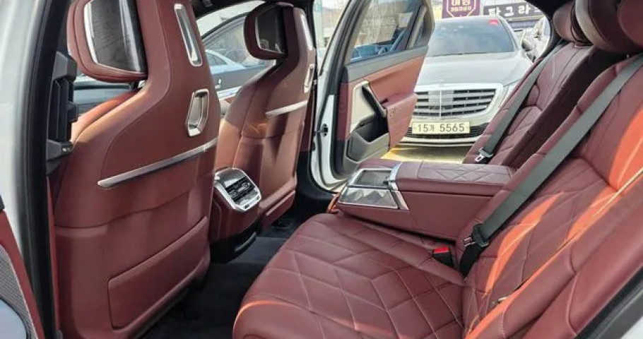 Bmw 7-Series 