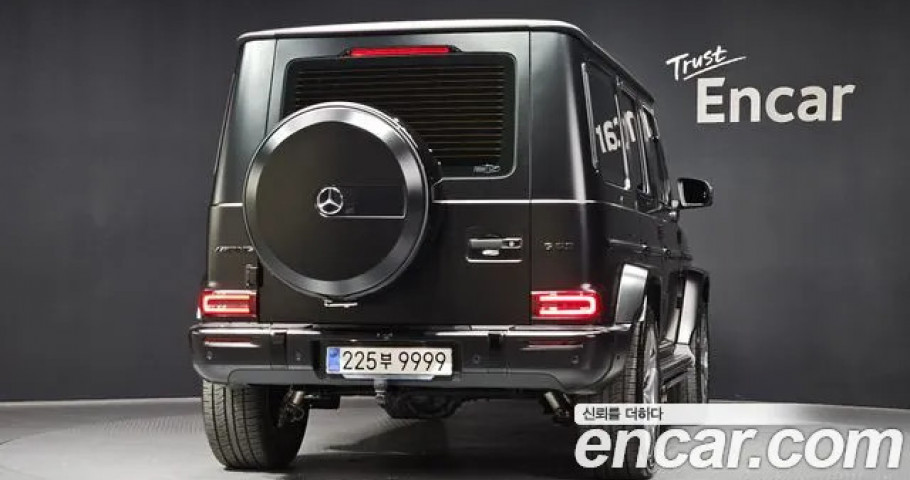 Mercedes-Benz G-Class 