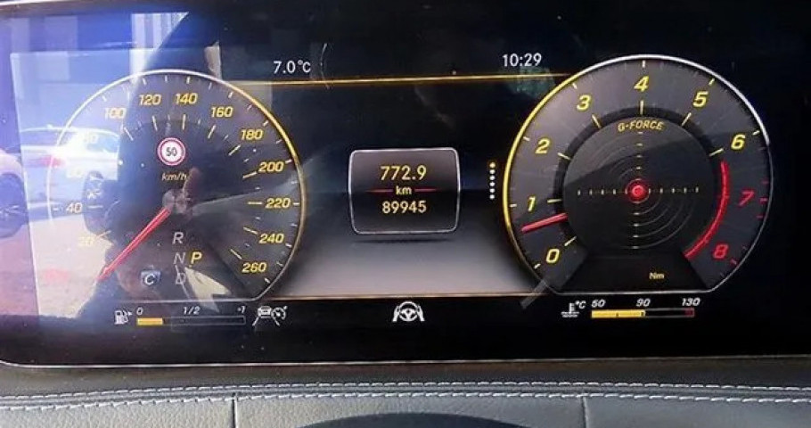 Mercedes-Benz S-Class 