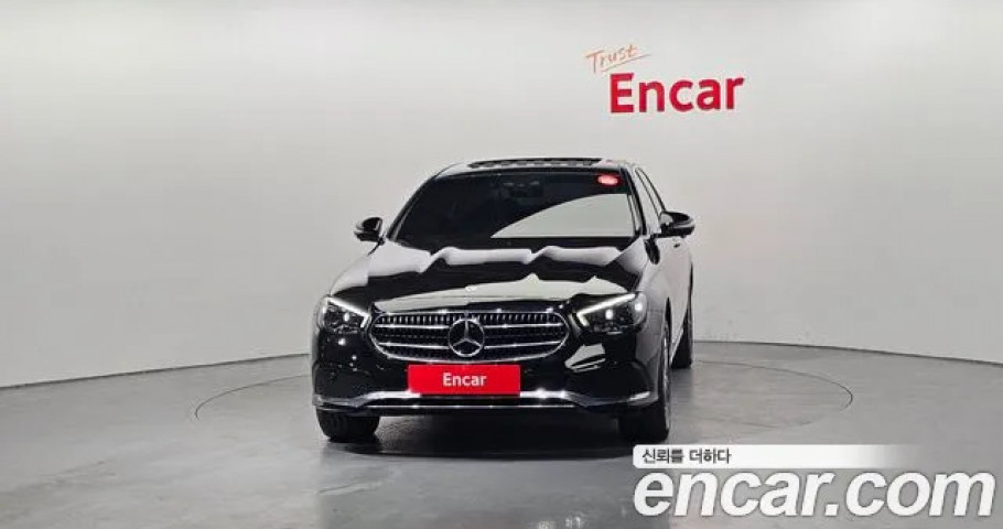 Mercedes-Benz E-Class 